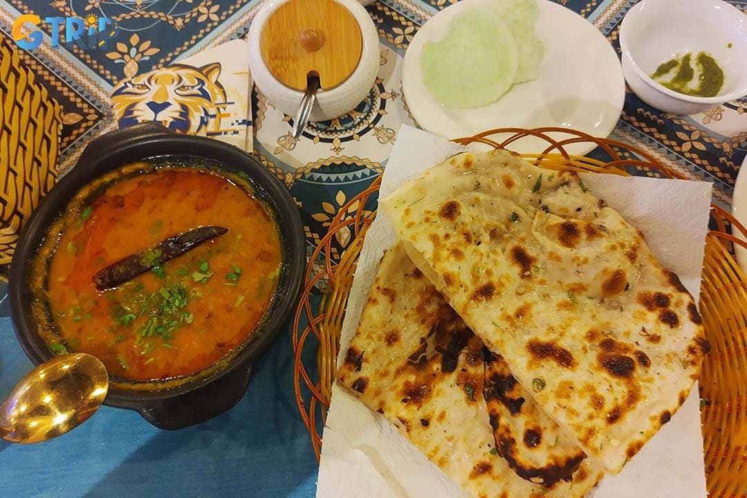 Indian Ganga is a budget-friendly spot near My Khe Beach serving authentic Indian cuisine alongside Indo-Chinese favorites