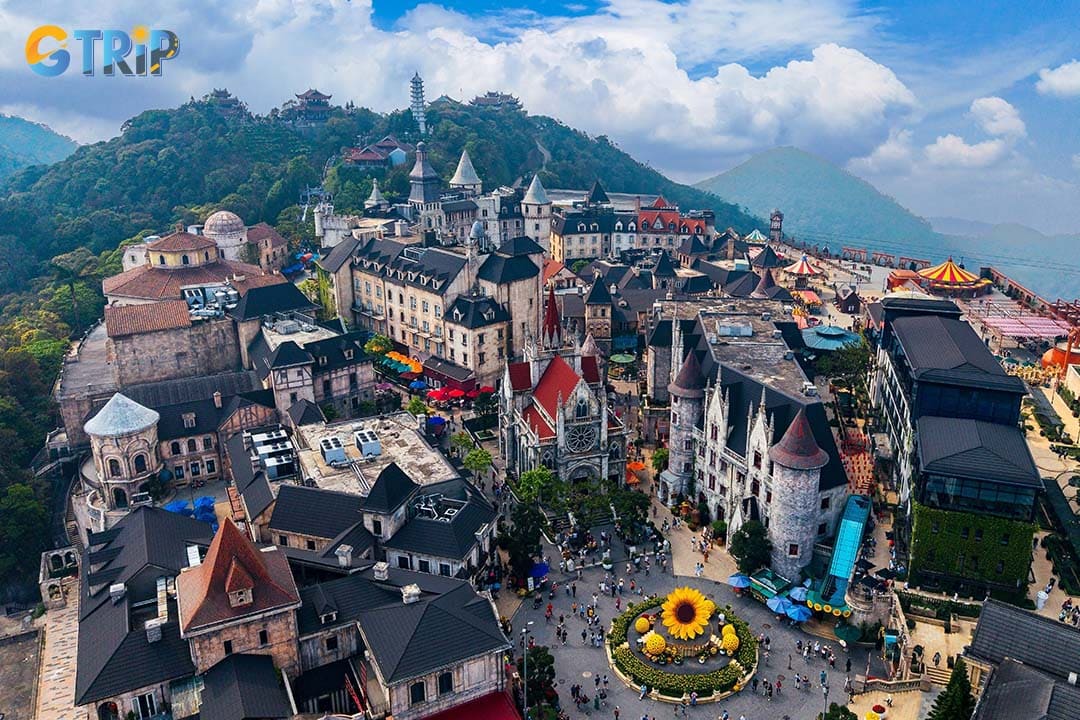 Inspired by Jules Verne, Fantasy Park is a huge three-story indoor complex filled with rides, a free-fall tower, 4D cinema, dinosaur park, and arcade games