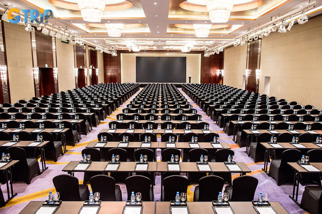 InterContinental Hanoi Landmark72 provides state-of-the-art conference rooms with premium amenities tailored for business travelers