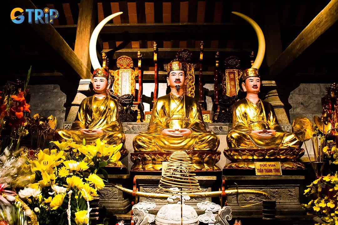 Interior of the Thai Vi Temple