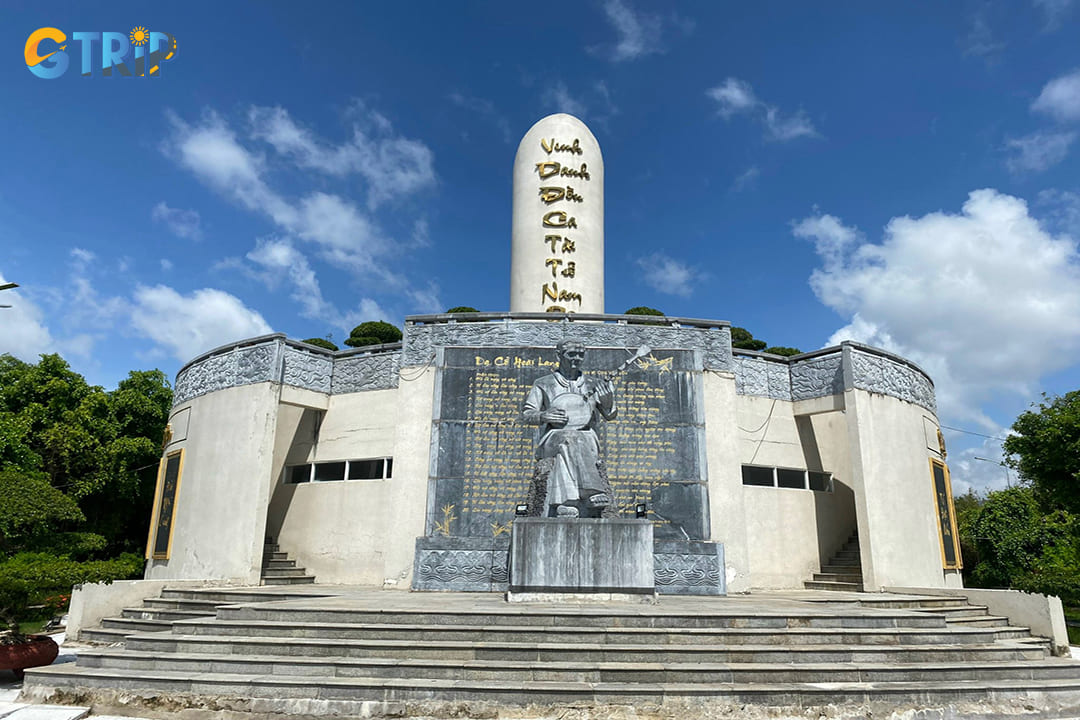 It is a memorial site dedicated to Cao Van Lau, the renowned composer of Vietnam’s famous cai luong song 