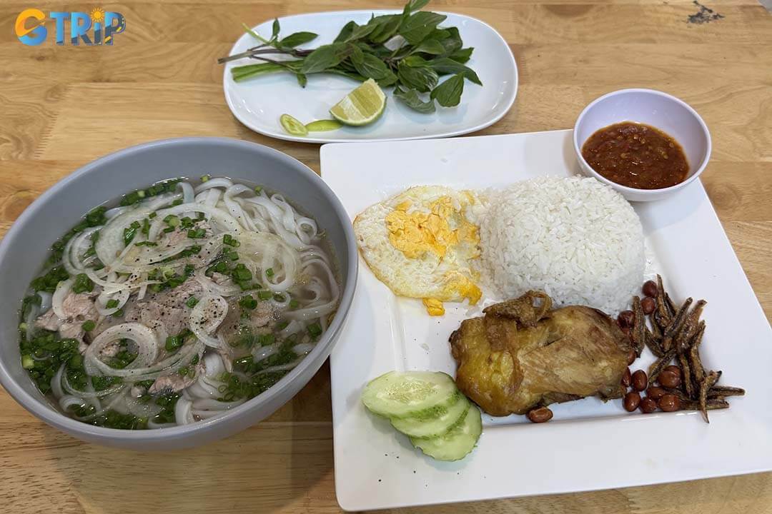 Jamilah Halal Food & Coffee is a cozy cafe in former District 1, known for its halal Vietnamese dishes, breakfast sets, and relaxing atmosphere