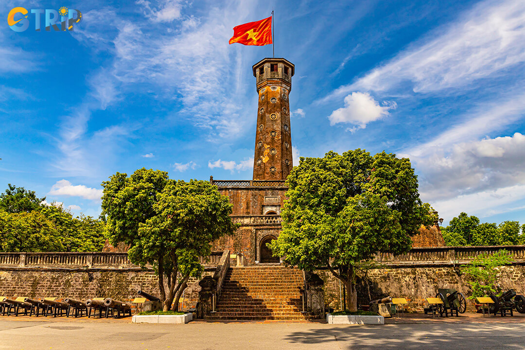 January in Hanoi offers cool, crisp weather, light misty mornings, and minimal rainfall, making it one of the most pleasant and comfortable months for sightseeing