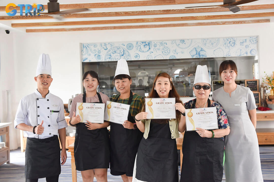 Join a night cooking class in Hoi An for a fun, hands-on way to learn Vietnamese cuisine and enjoy the dishes you create