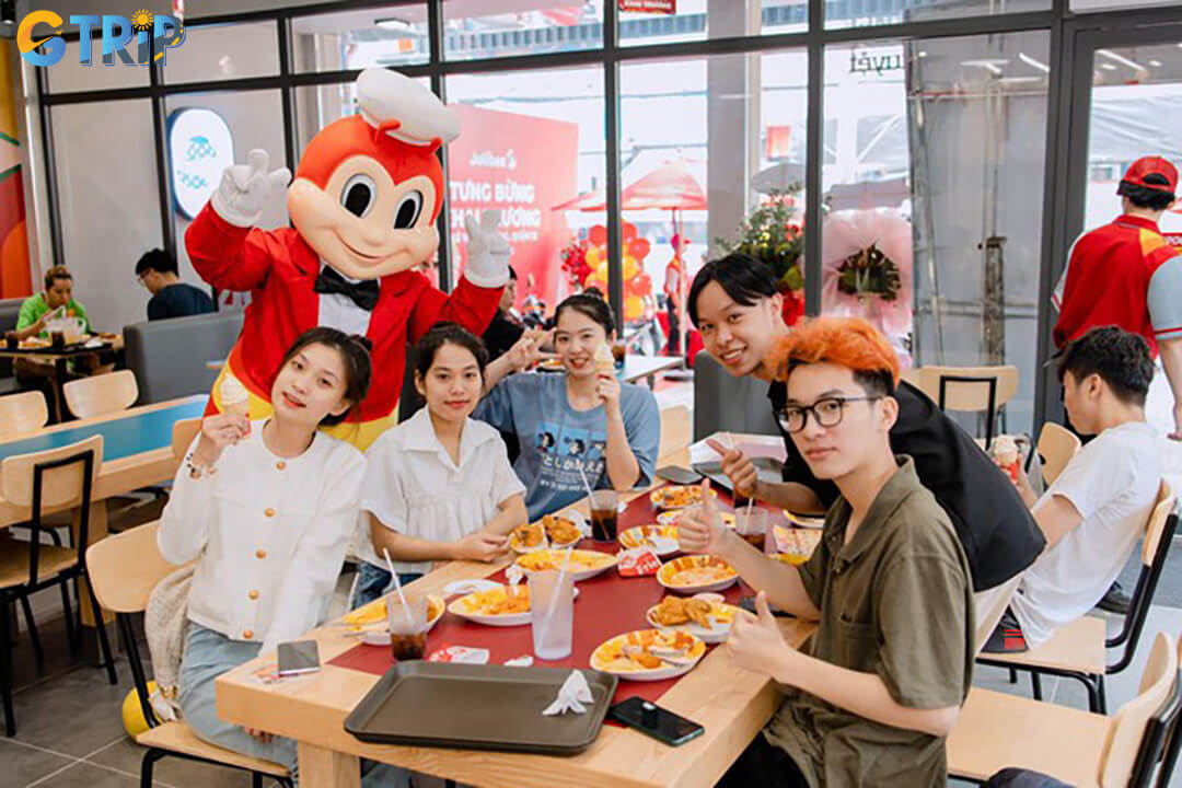 Jollibee in Hanoi serves up Filipino-style fast food favorites like crispy Chickenjoy, sweet Jolly Spaghetti, offering a tasty alternative to typical American chains