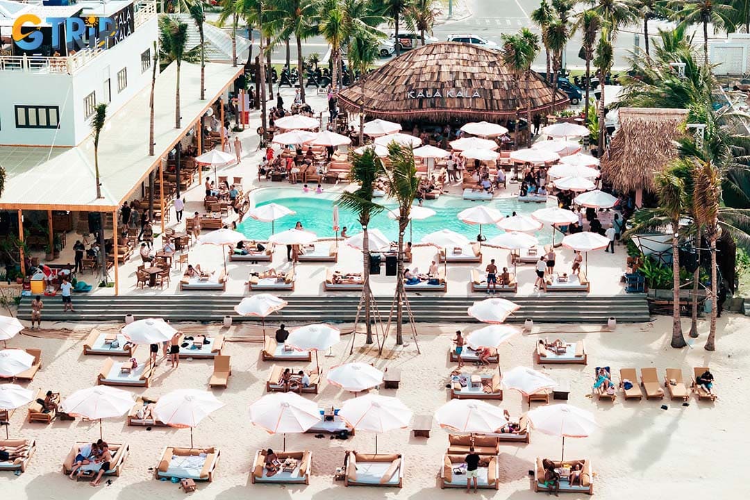 Kala Kala Beach Club is a trendy beach club with upbeat music, themed parties, and a youthful social atmosphere