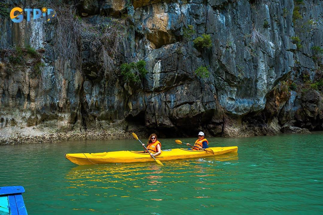 Kayaking at Ba Trai Dao Islet lets you explore serene waters, limestone formations, and hidden spots for an unforgettable Ha Long Bay adventure