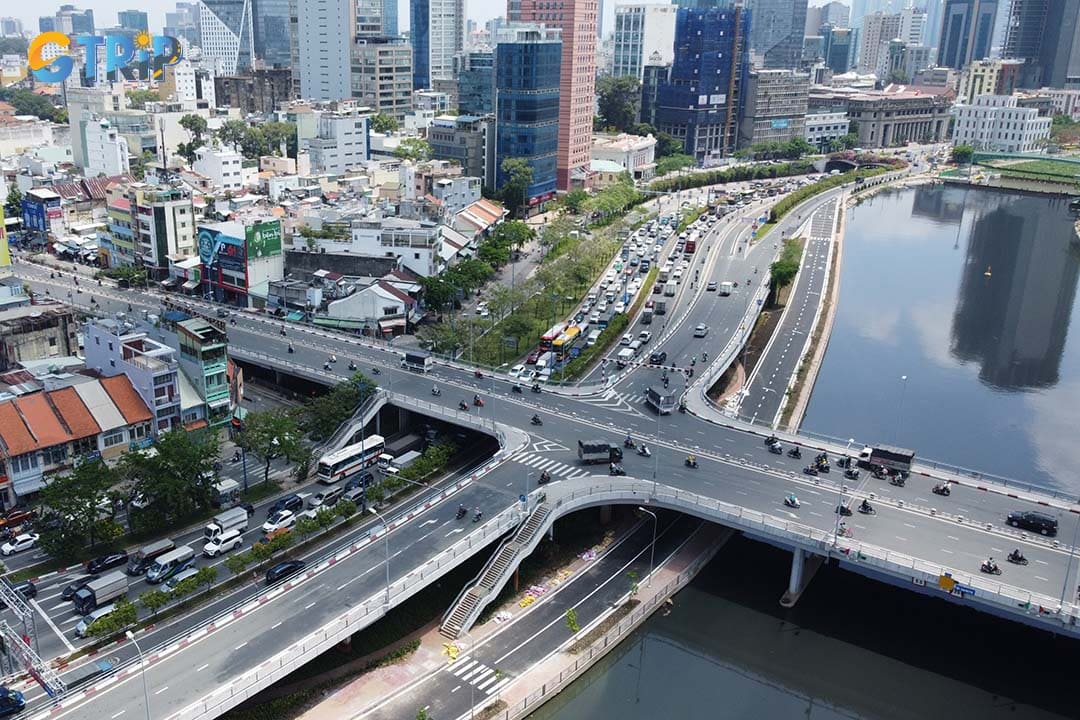 Keep those simple above tips to make the most of your adventure to Calmette Bridge