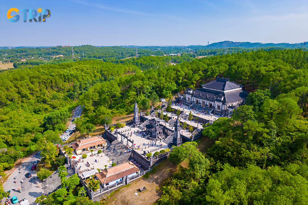 Khai Dinh Tomb can become more crowded during the peak tourist season in the summer