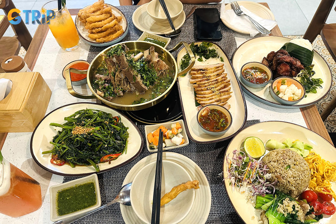 Khrua Baan Thai offers authentic, flavorful Thai cuisine in a warm, family-style setting at budget-friendly prices across Hanoi