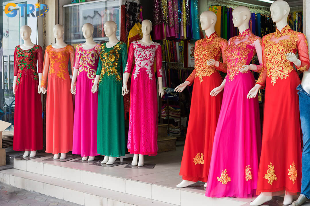 Kit&Dream Vintage offers timeless charm, authentic details, and beautifully crafted designs at an affordable price