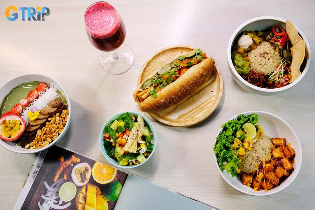 Kurumi Vegan Cafe has vegetarian dishes and good drinks