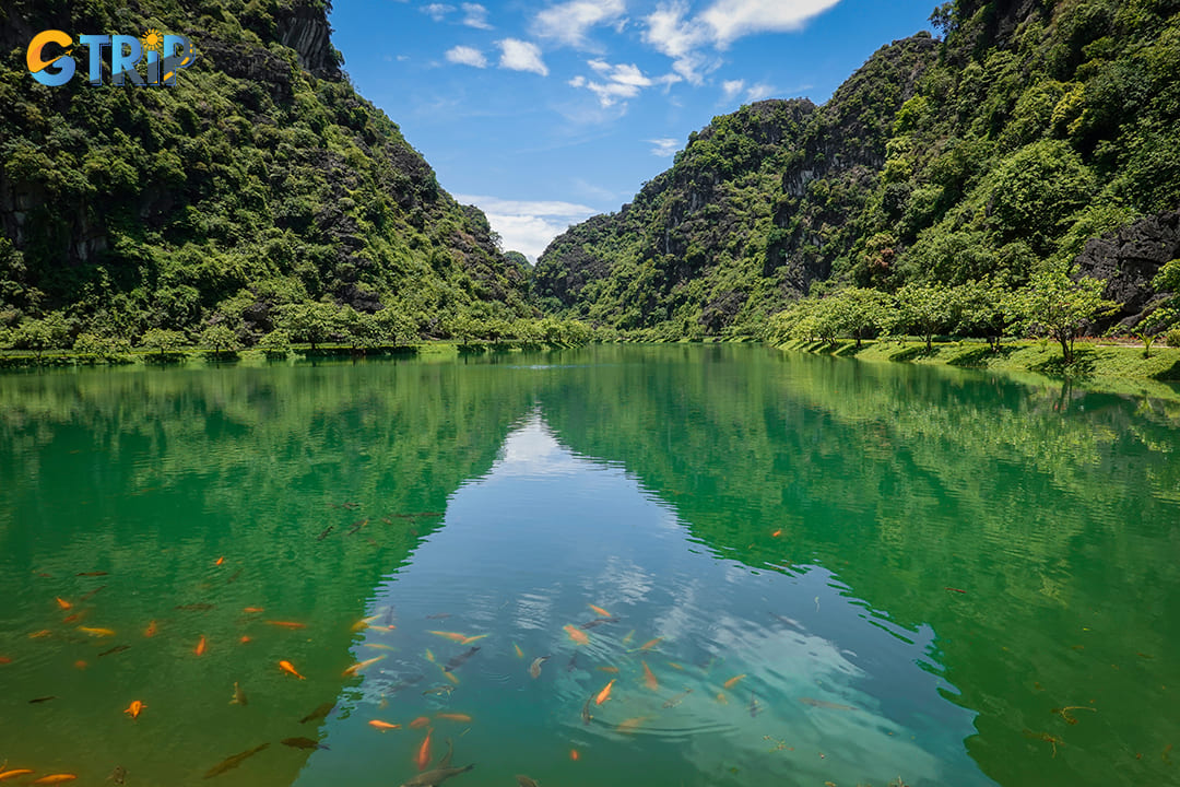 Beautiful tranquil lake in Am Tien