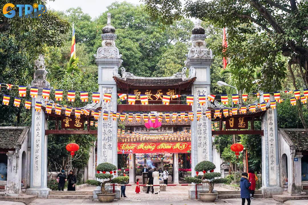 Lang Pagoda is a historic temple with a long-standing history in Hanoi