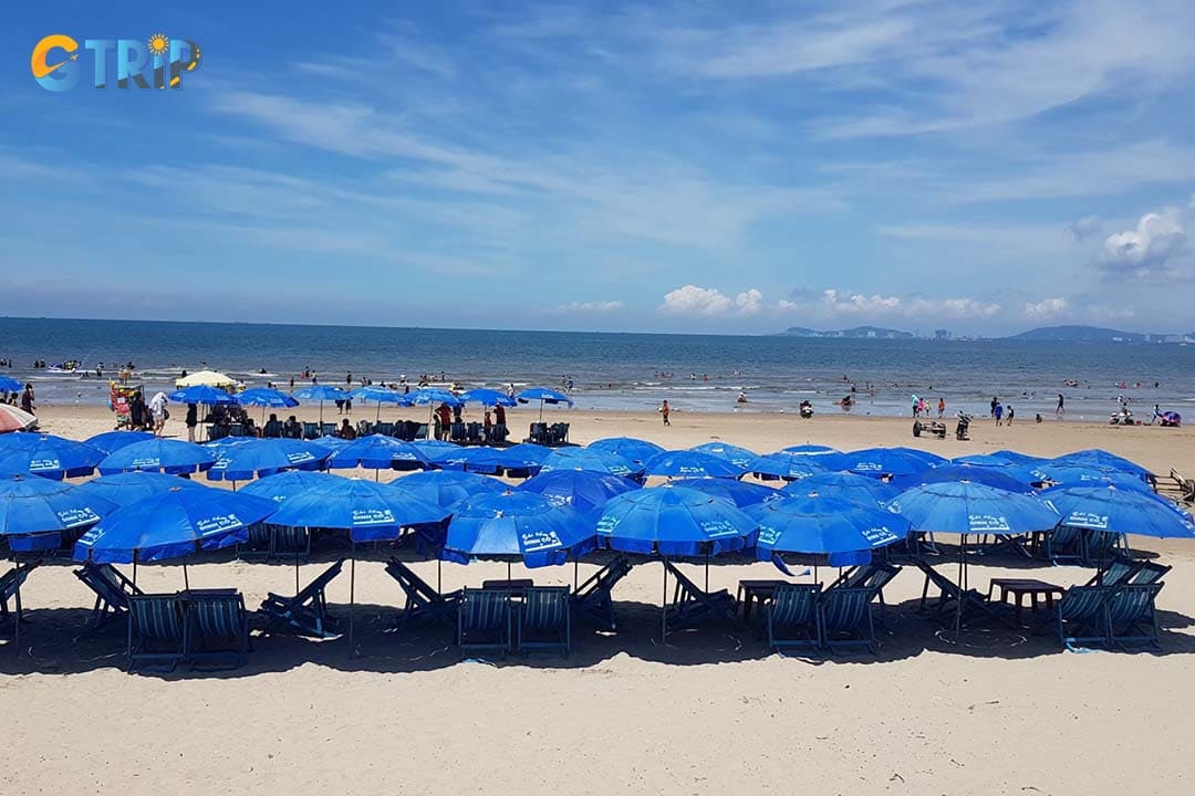 Long Hai Beach is perfect for a relaxing time with clear water and peaceful atmosphere