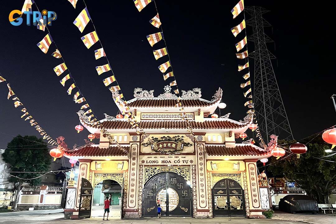 Long Hoa Ancient Buddhist Temple is a serene spiritual haven in former District 7, known for its traditional multi-tiered architecture, peaceful atmosphere, and tranquil grounds