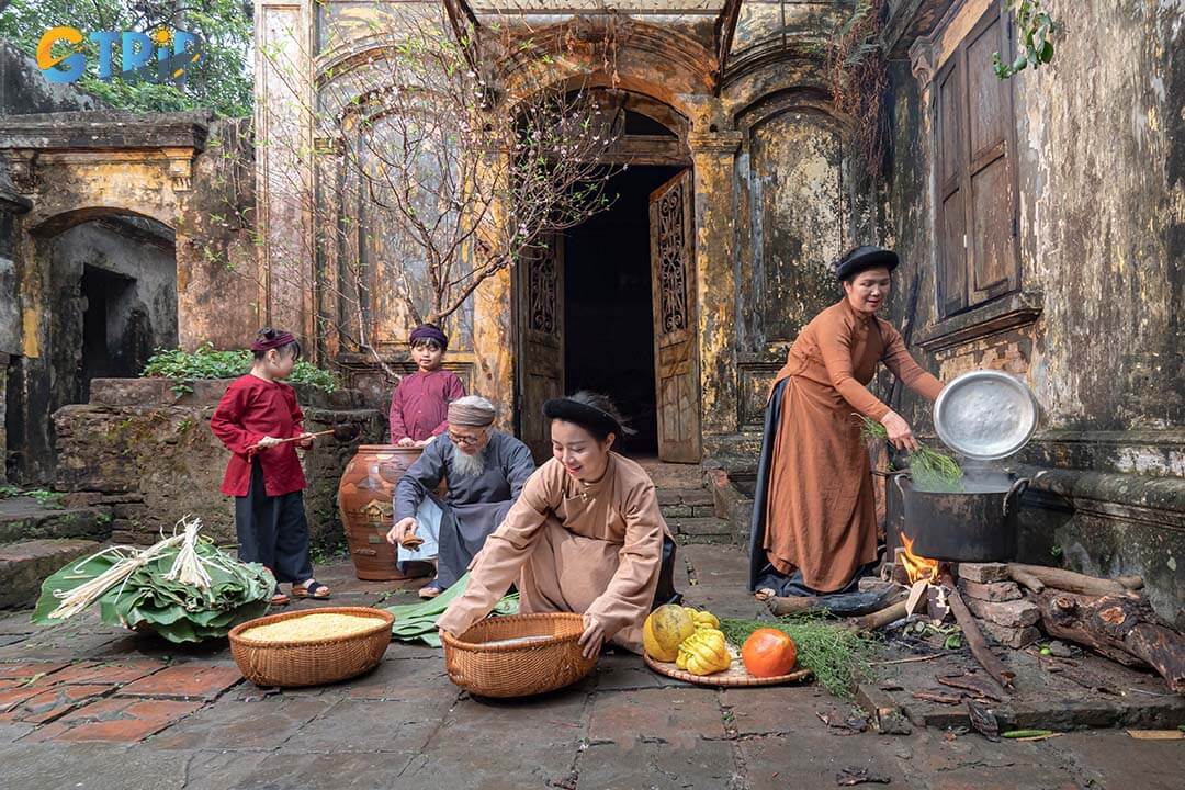 Lunar New Year in Ninh Binh is an opportunity for families to reunite. This is a big holiday, so you cannot miss it when traveling to Ninh Binh and Vietnam