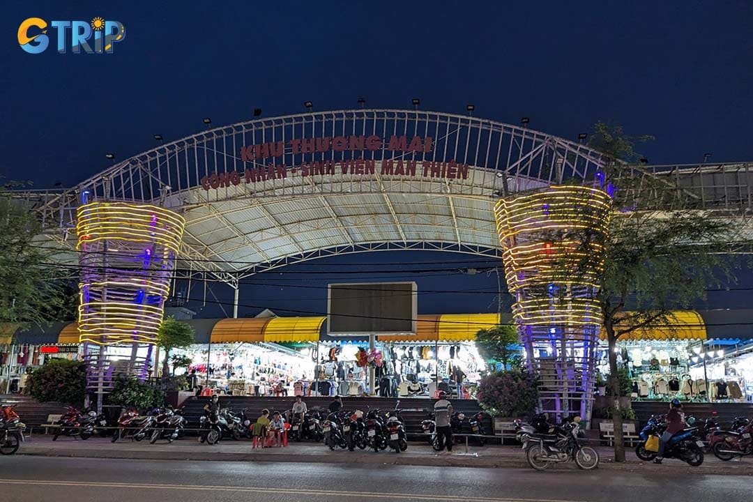Man Thien Night Market offers delicious, budget-friendly street food and trendy, affordable clothing