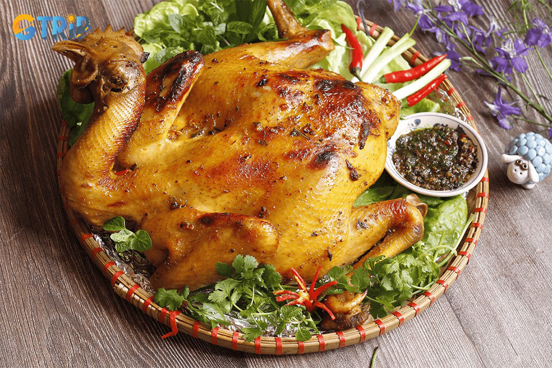 Mang Den is famous for its grilled chicken, made from free-range chickens raised in the cool, temperate climate