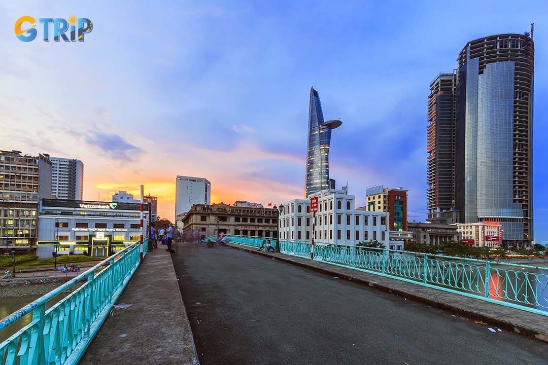 Mong Bridge, a century-old symbol of Saigon’s resilience and history, was meticulously dismantled and restored during major urban development