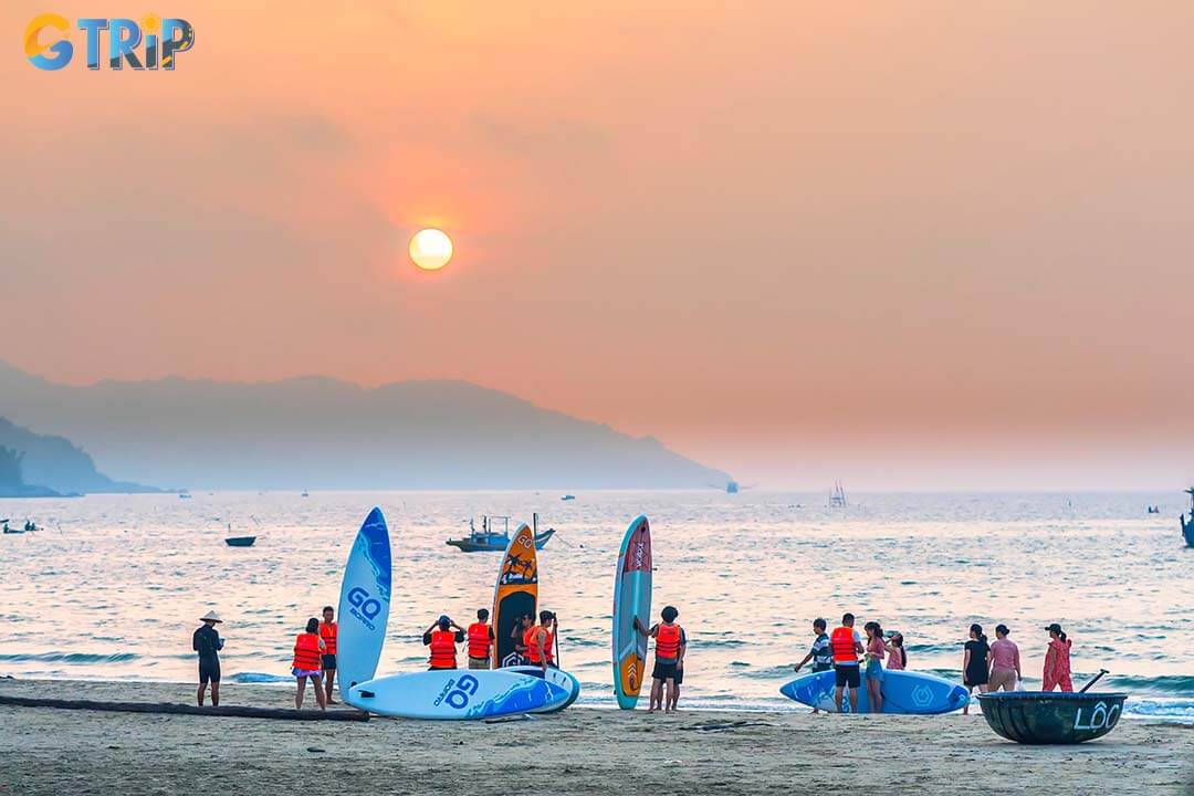 My Khe Beach is renowned for its powdery white sand, calm clear waters, and prime urban location