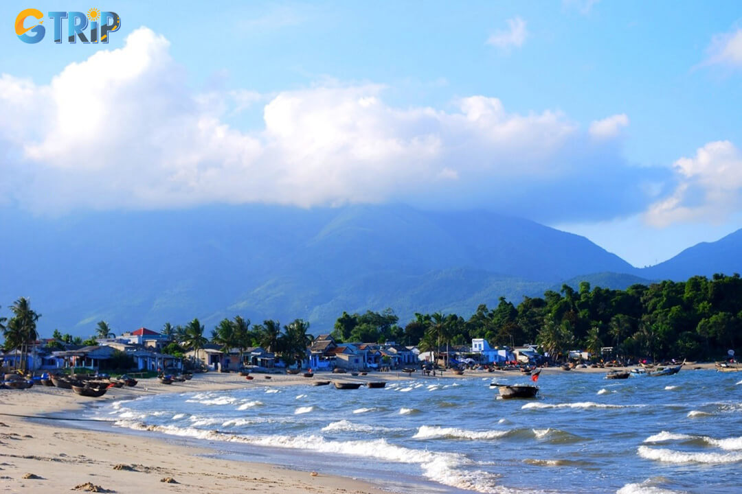 Nam O Fishing Village sits along Da Nang Bay at the southern foot of Hai Van Pass, about 15-17 km northwest of the city center