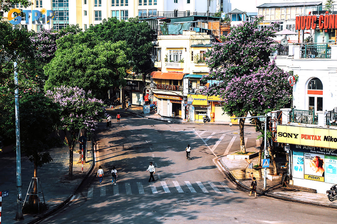 Navigating Hanoi in May requires some strategic planning due to the city's challenging weather conditions