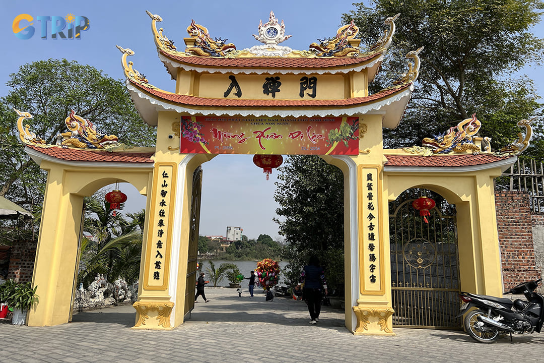 New Year Festival at Non Nuoc Pagoda