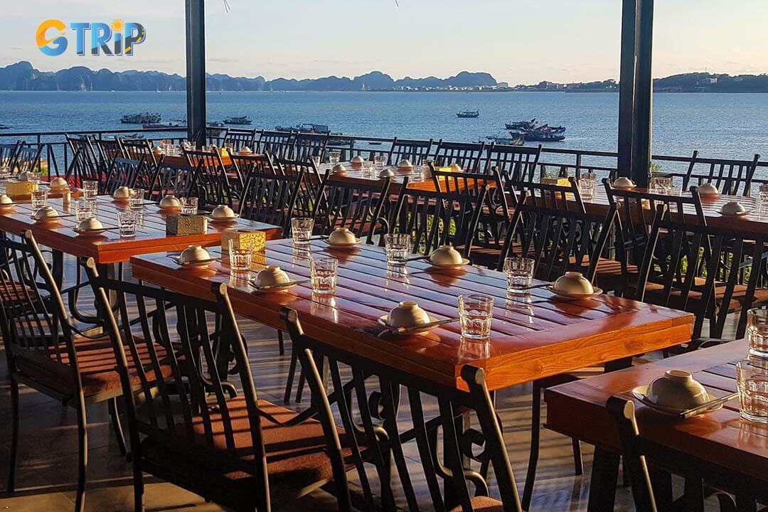 Ngoc Phuong Nam Restaurant is a distinguished dining destination in Ha Long, known for its traditional Vietnamese cuisine, fresh seafood, and elegant ambiance