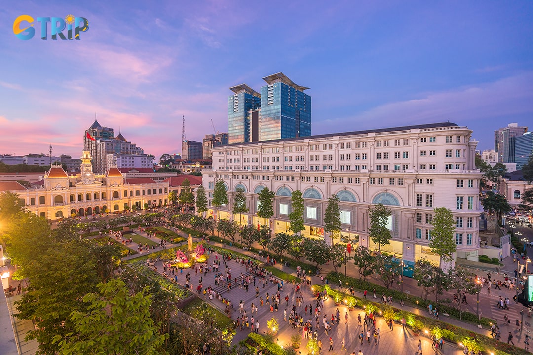 Combining a visit to Bach Dang Wharf with a walk along Nguyen Hue is a great way to make the most of your day