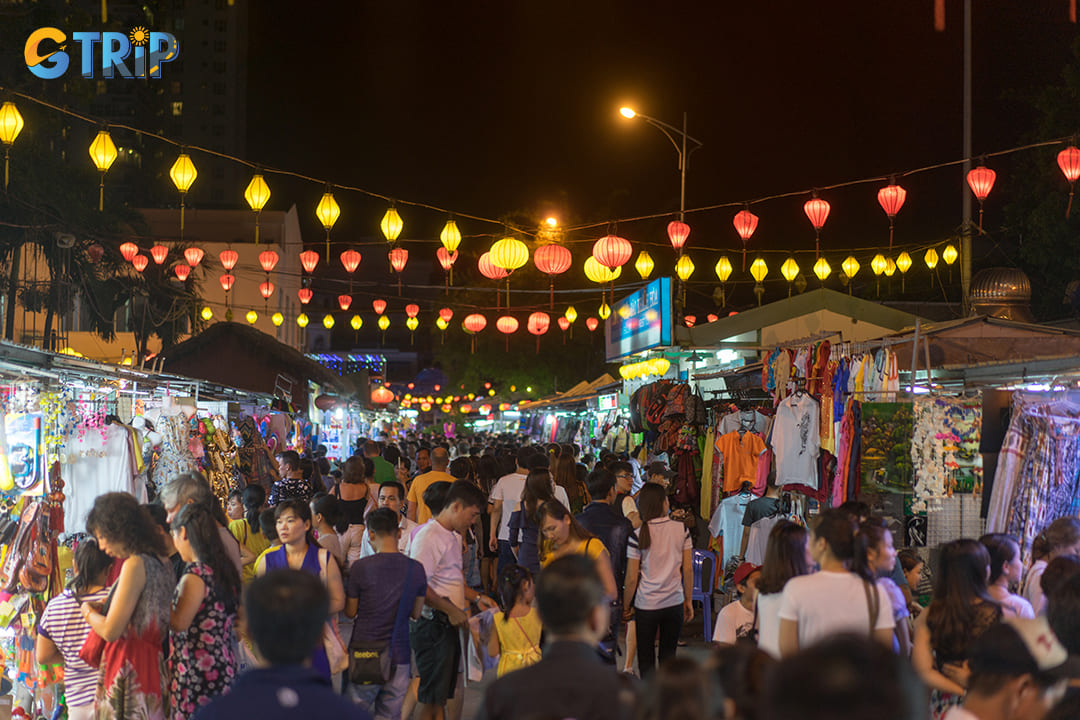 Night market offers a blend of traditional charm and modern conveniences