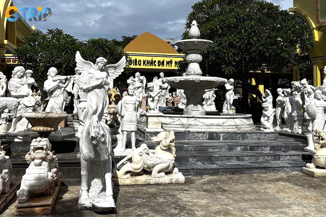 Non Nuoc Stone Carving Village is full of majestic statues of Buddha, mythical creatures, delicate jewelry, and household items