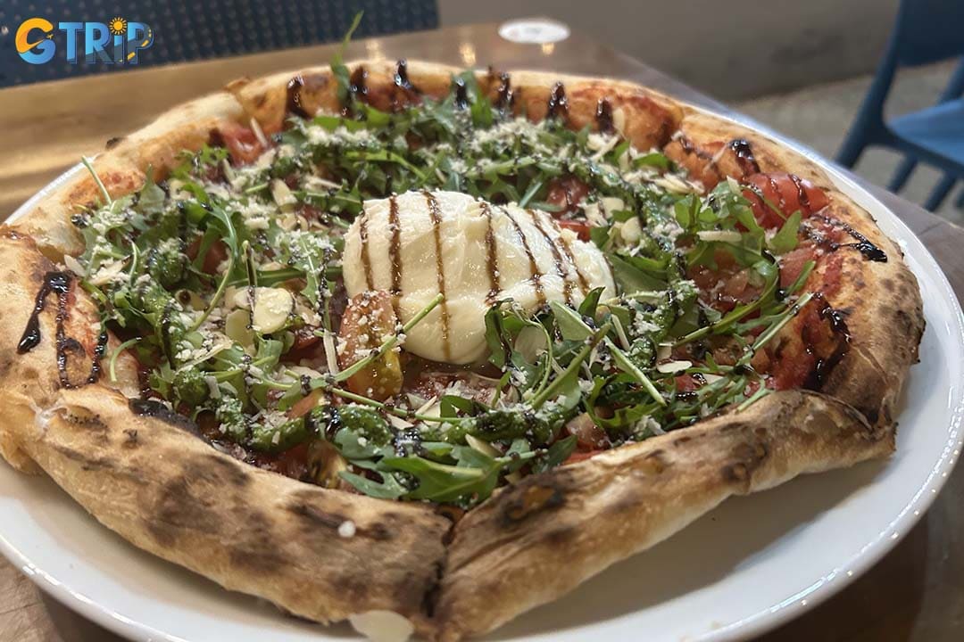 Olivia Pizza is an Italian restaurant in Da Nang, famous for its well-executed pizza crust