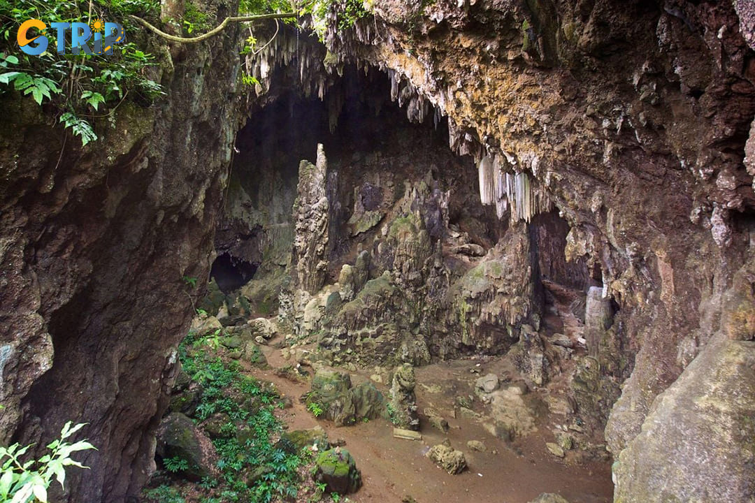 One of the most rewarding experiences is the hike to Chieu Cave, a natural marvel that sits proudly above the valley