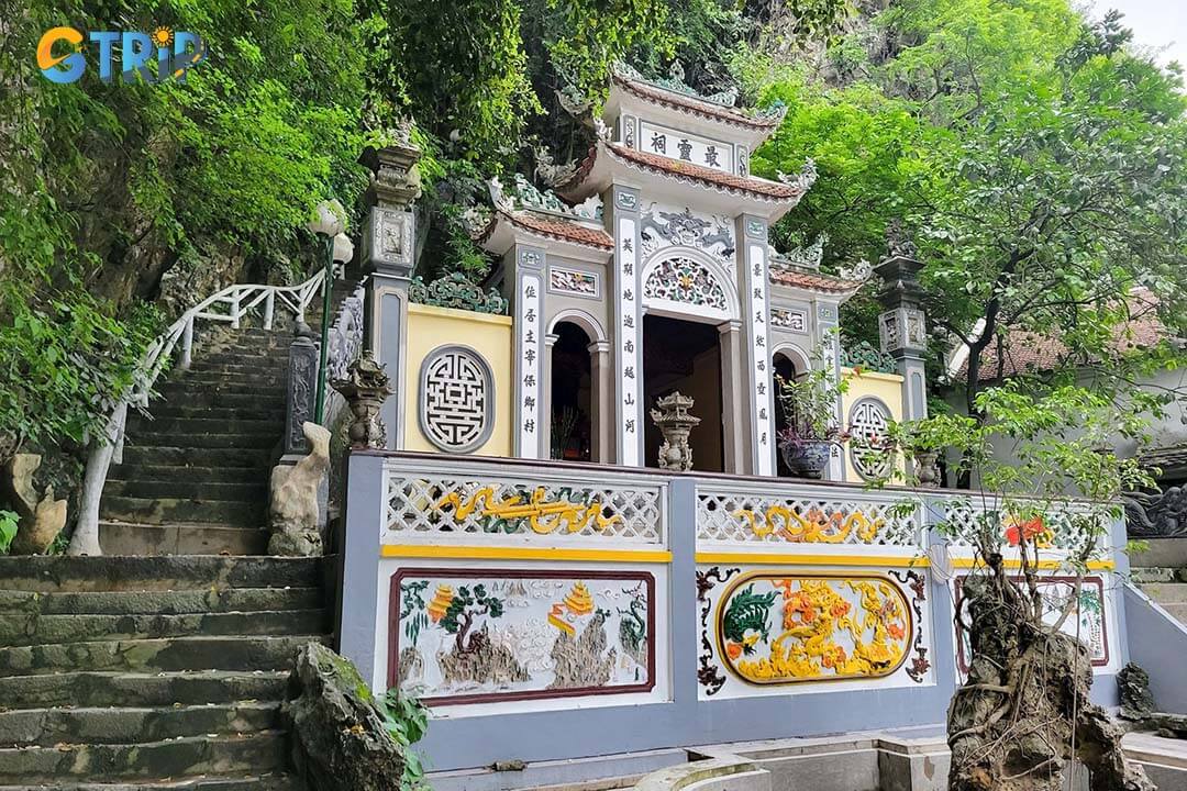 Outer hall of Dich Long Pagoda