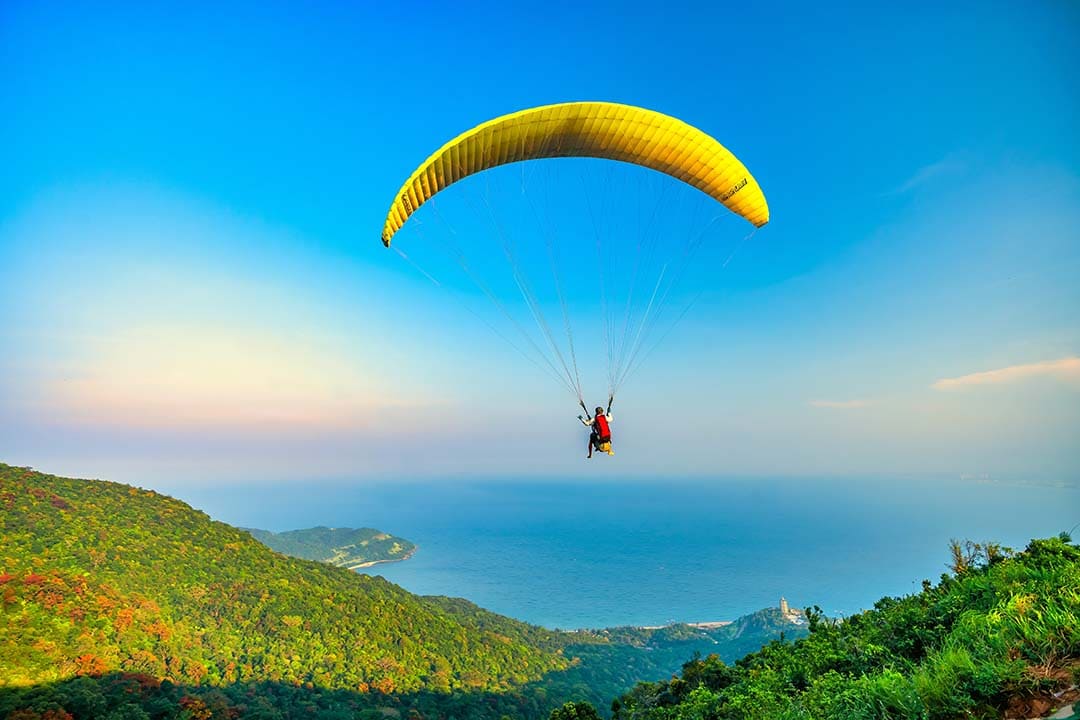 Paragliding in Da Nang: Prices, Best Spots & Travel Guide