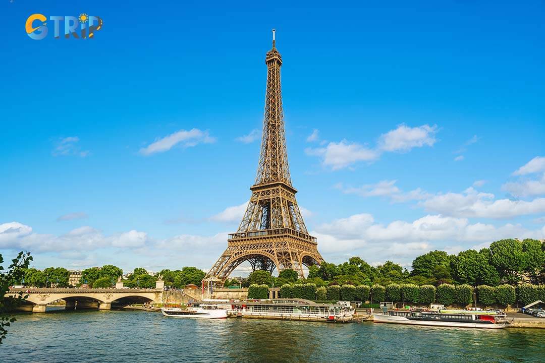 Paris blends culture with commerce, hosting global enterprises, major expos, and top-tier business events