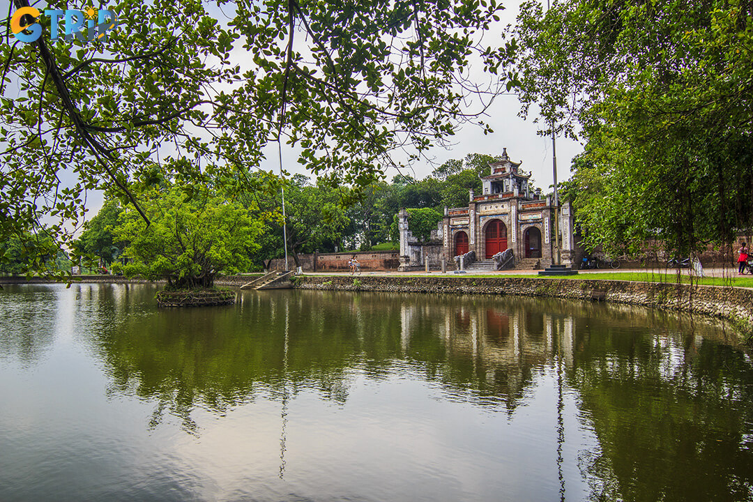 Pearl Well, one of Co Loa’s most famous attractions, is a legendary site tied to the tragic love story of My Chau and Trong Thuy