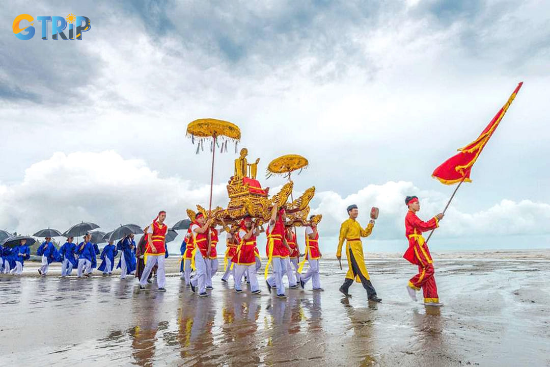 People are celebrating Tra Co Festival