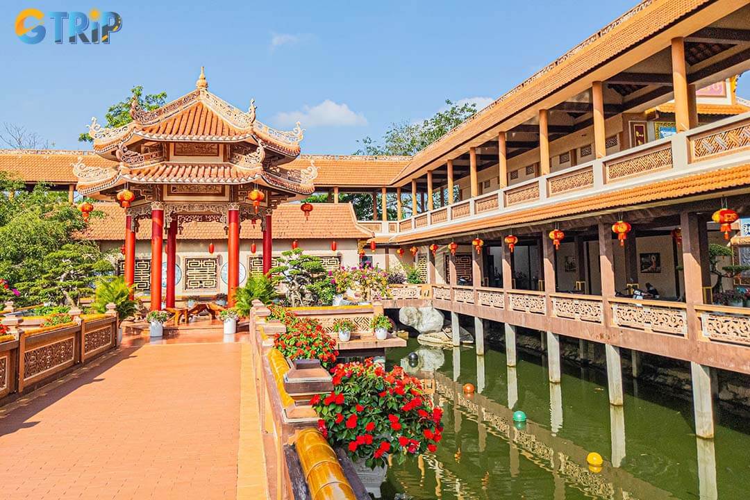 Phong Sanh Lake is a serene centerpiece of Nam Son Pagoda, symbolizing compassion while reflecting the temple’s elegant architecture in its calm, mirror-like waters