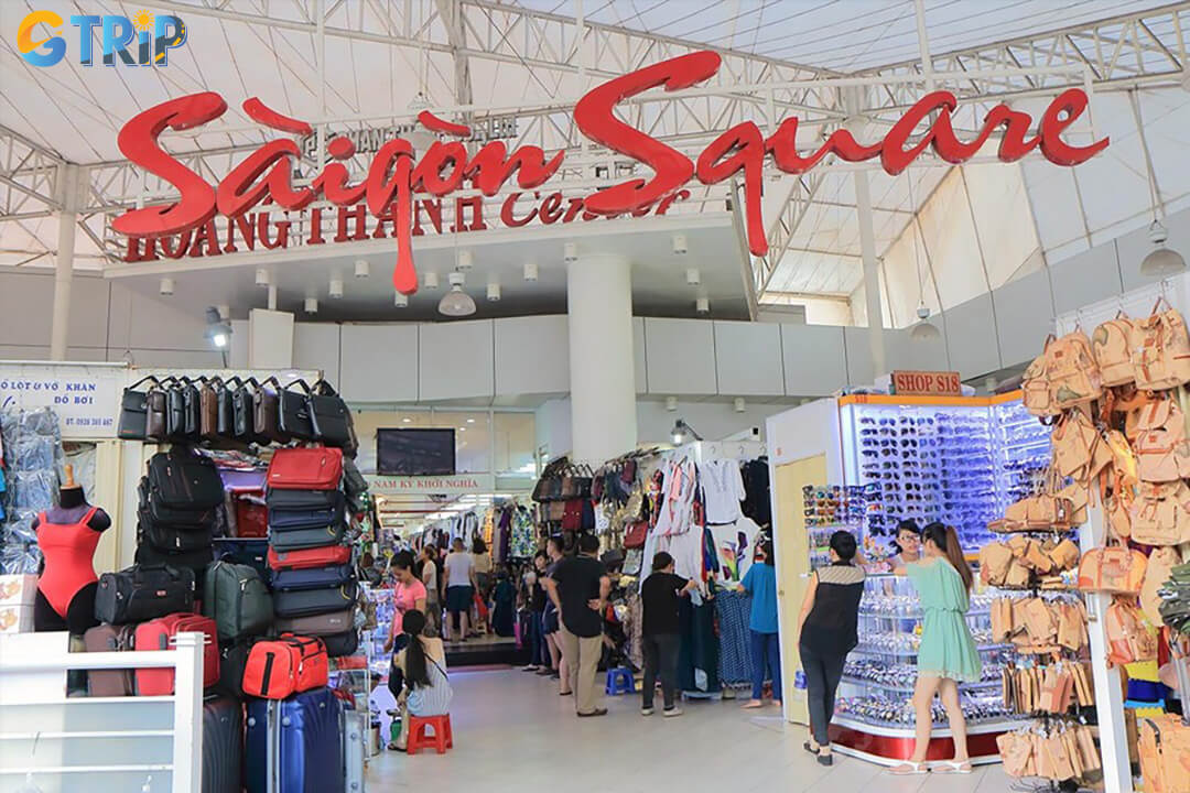 Plan with cash, comfy shoes, and secure belongings to enjoy a smooth shopping experience at Saigon Square