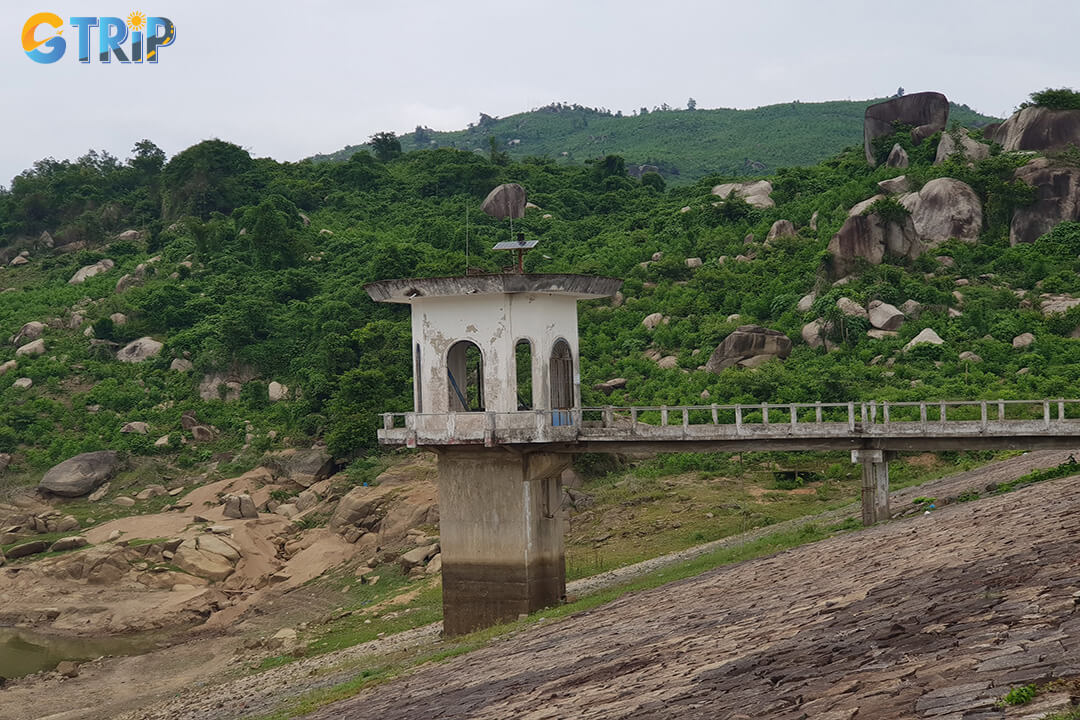 Plan with proper supplies, weather checks, and suitable gear to ensure a safe, comfortable, and environmentally responsible visit to Dong Xanh - Dong Nghe Lake