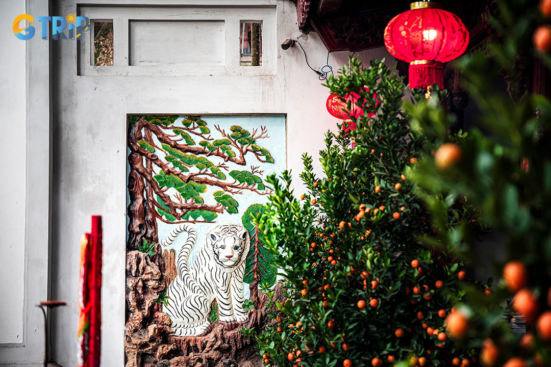 Quan Thanh Temple welcomes visitors throughout the year