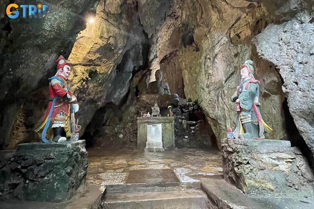 Quan The Am Pagoda on Kim Son Mountain, a serene Buddhist temple in Da Nang renowned for its sacred cave and tranquil atmosphere