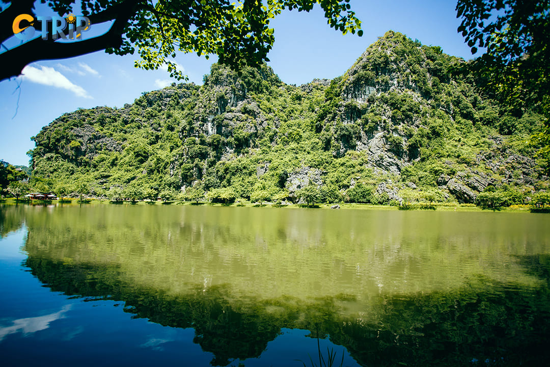 Rains in August in Ninh Binh enhance the greenery and create a serene atmosphere