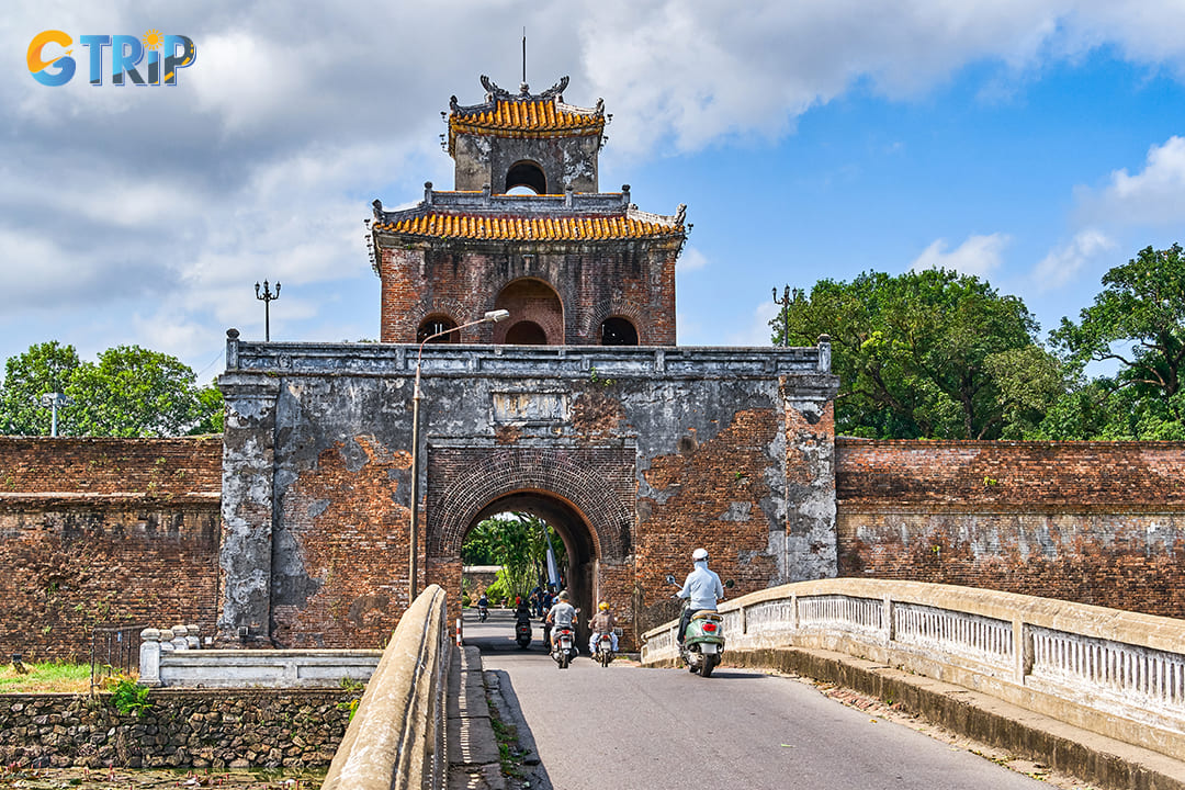 Reaching the Imperial Citadel of Hue is relatively straightforward