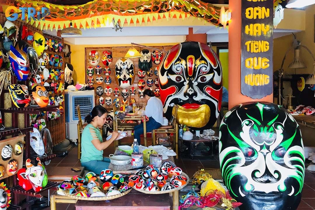 Reaching to Hoi An Traditional Art Performance House is easy