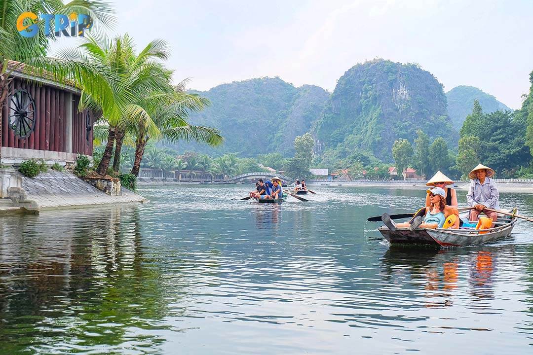 Relaxing boat ride through the stunning limestone mountains