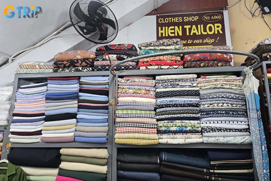 Remember practical tips to have a good shopping experience at Hoi An Cloth Market