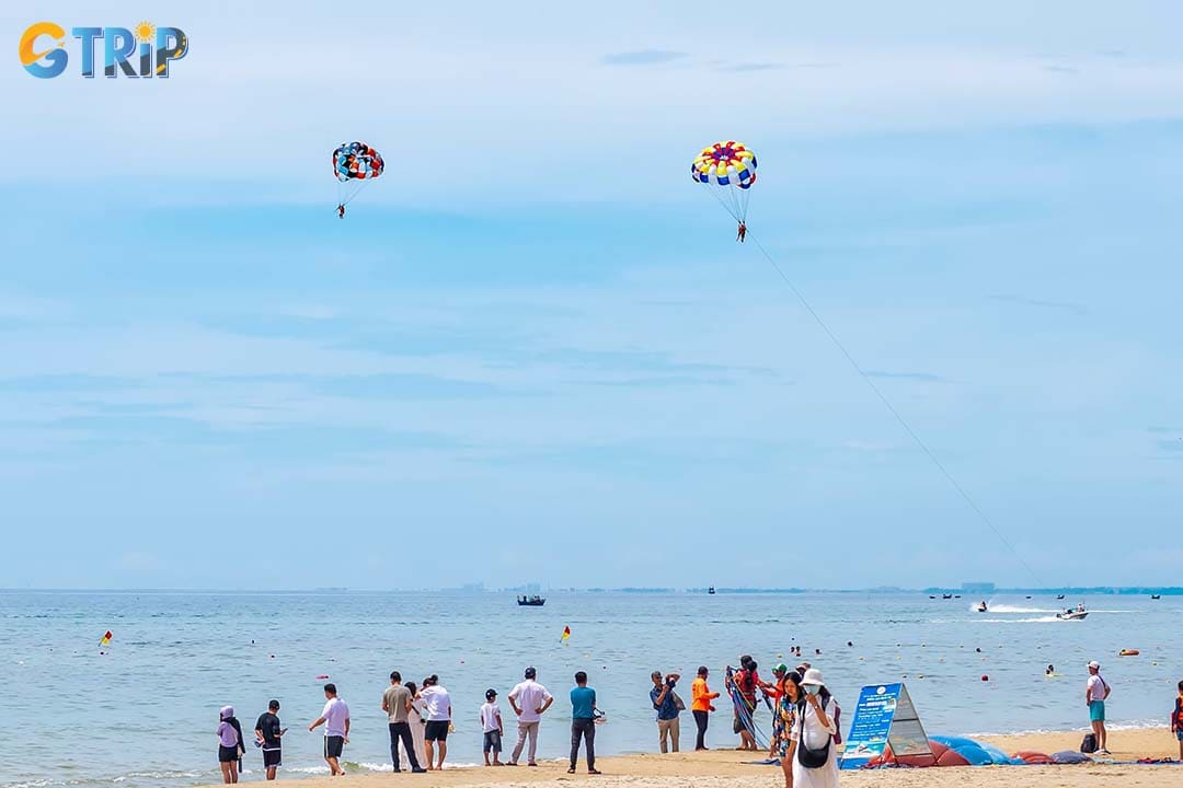 Remember practical tips to have a good time parasailing in Da Nang